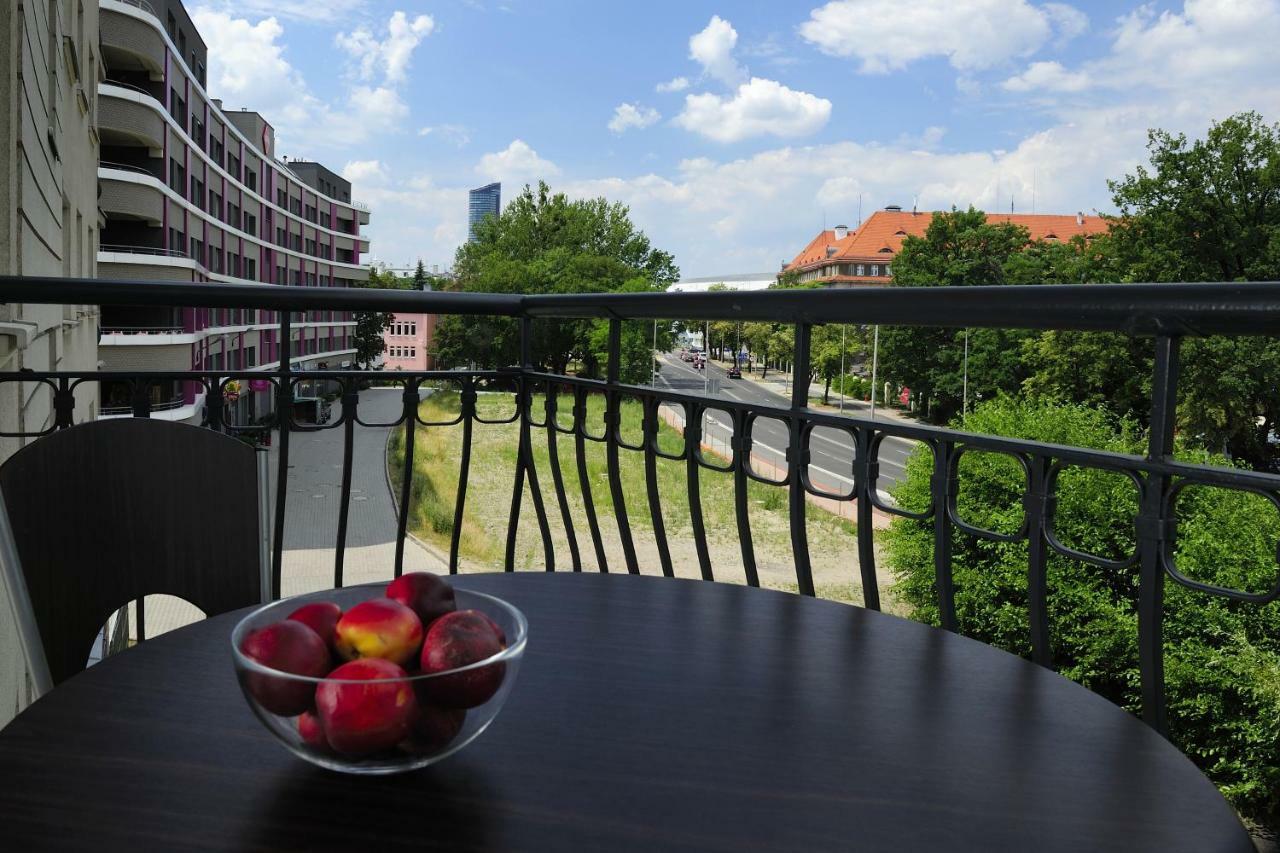 Sleep Well Wroclavia / Dyrekcyjna Apartment Wroclaw Exterior photo